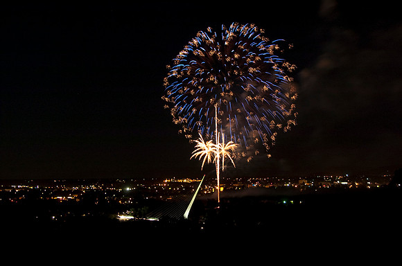 018 Fireworks Above Sundial Bridge 070409 copy