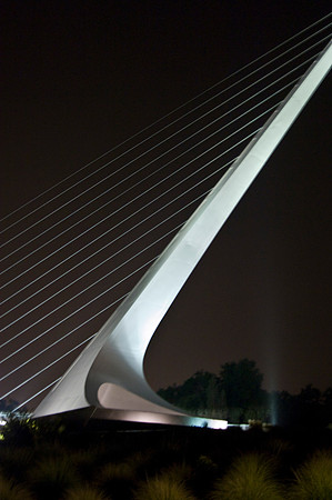 Sun Dial Bridge at Night13407112008
