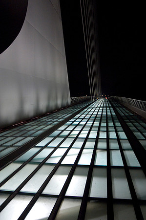 Sun Dial Bridge at Night18707112008